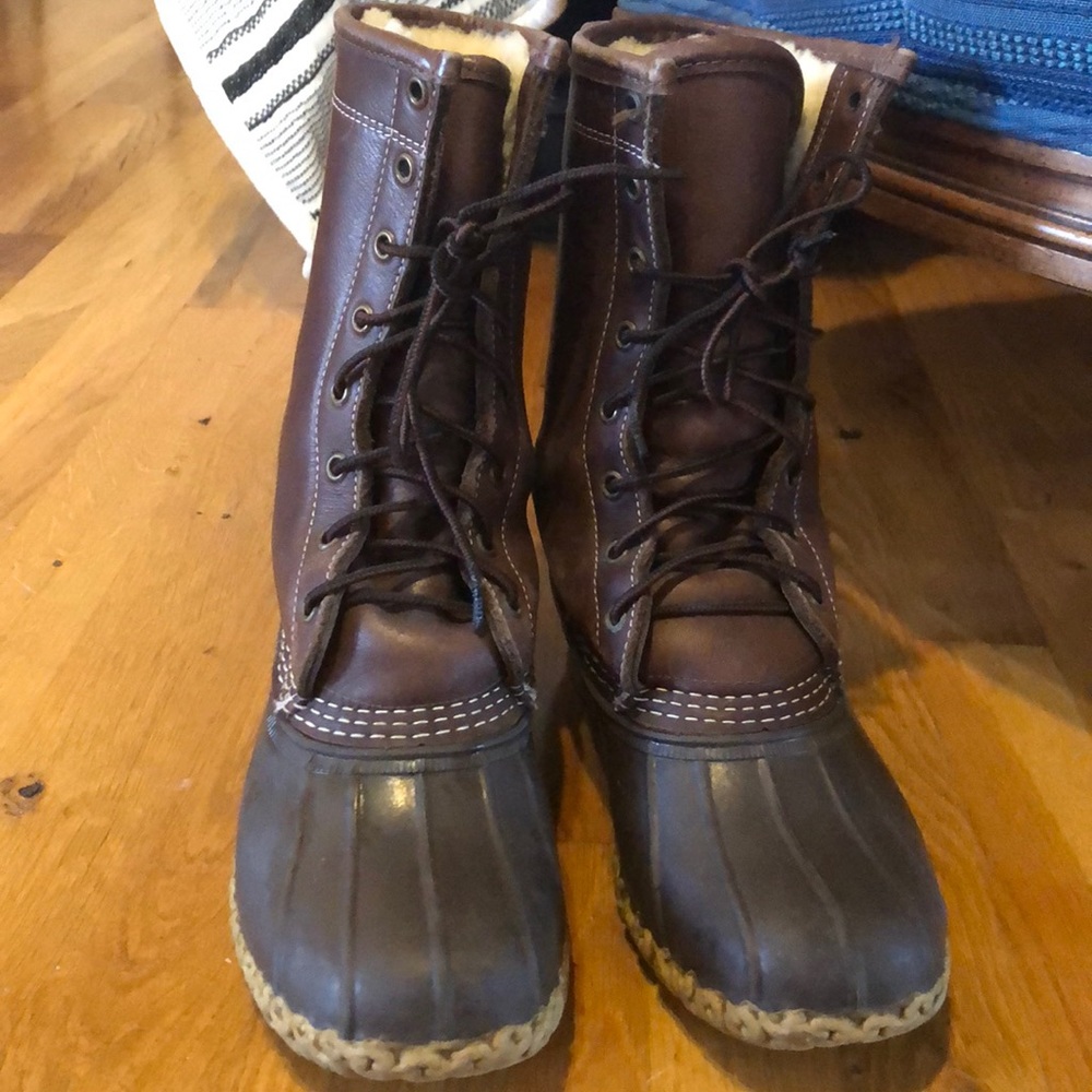 LL Bean Women’s Bean Boots 10” Shearling Lined